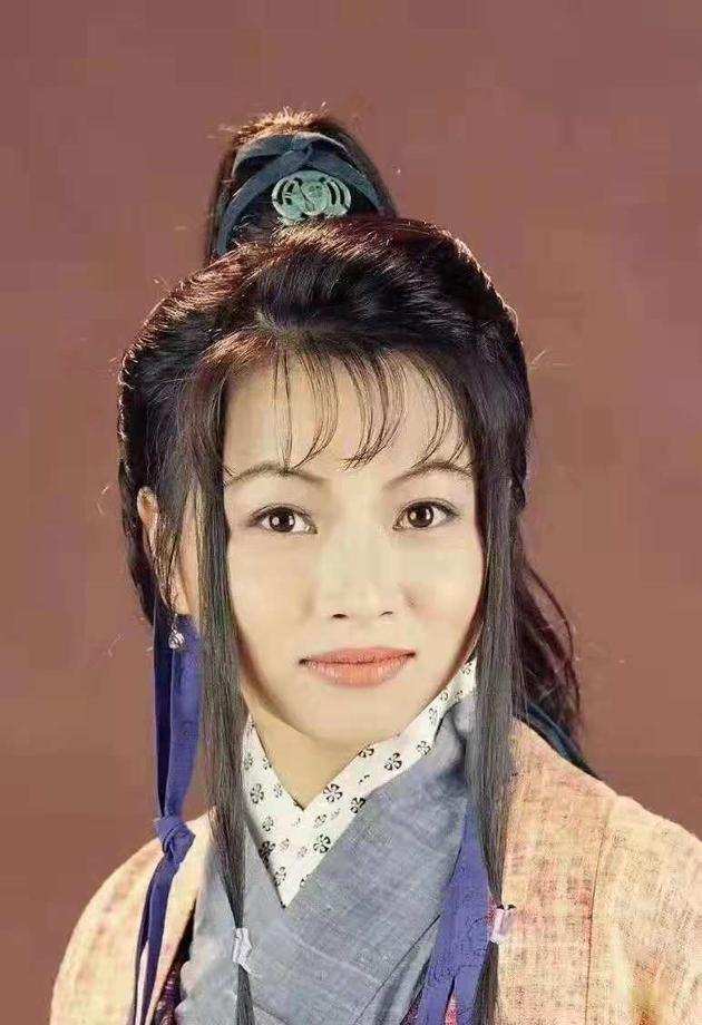嫁豪门,55岁仍未婚,被王思聪撕成18线,5版阿紫现状差别大