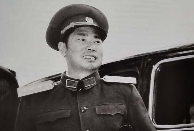 杨得志接替王必成任昆明军区司令员,交接时说:王司令都准备好了