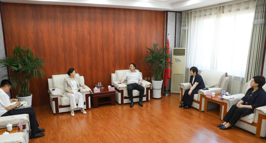 王心宇会见新疆塔城地区裕民县县委副书记,县长古丽巴尔青·胡沙英