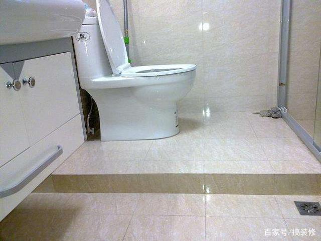 卫生间装修,地面小抬高设计下水立马通常,美观又时尚