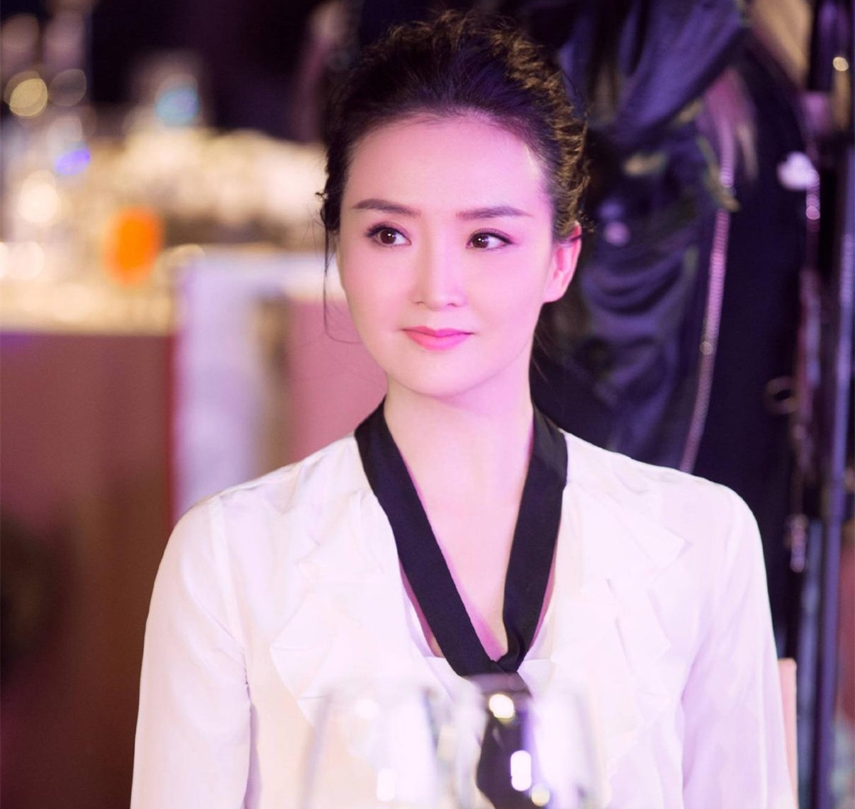 回顾22年后再看王艳从嫁入豪门到再度复出48岁的她出路在哪