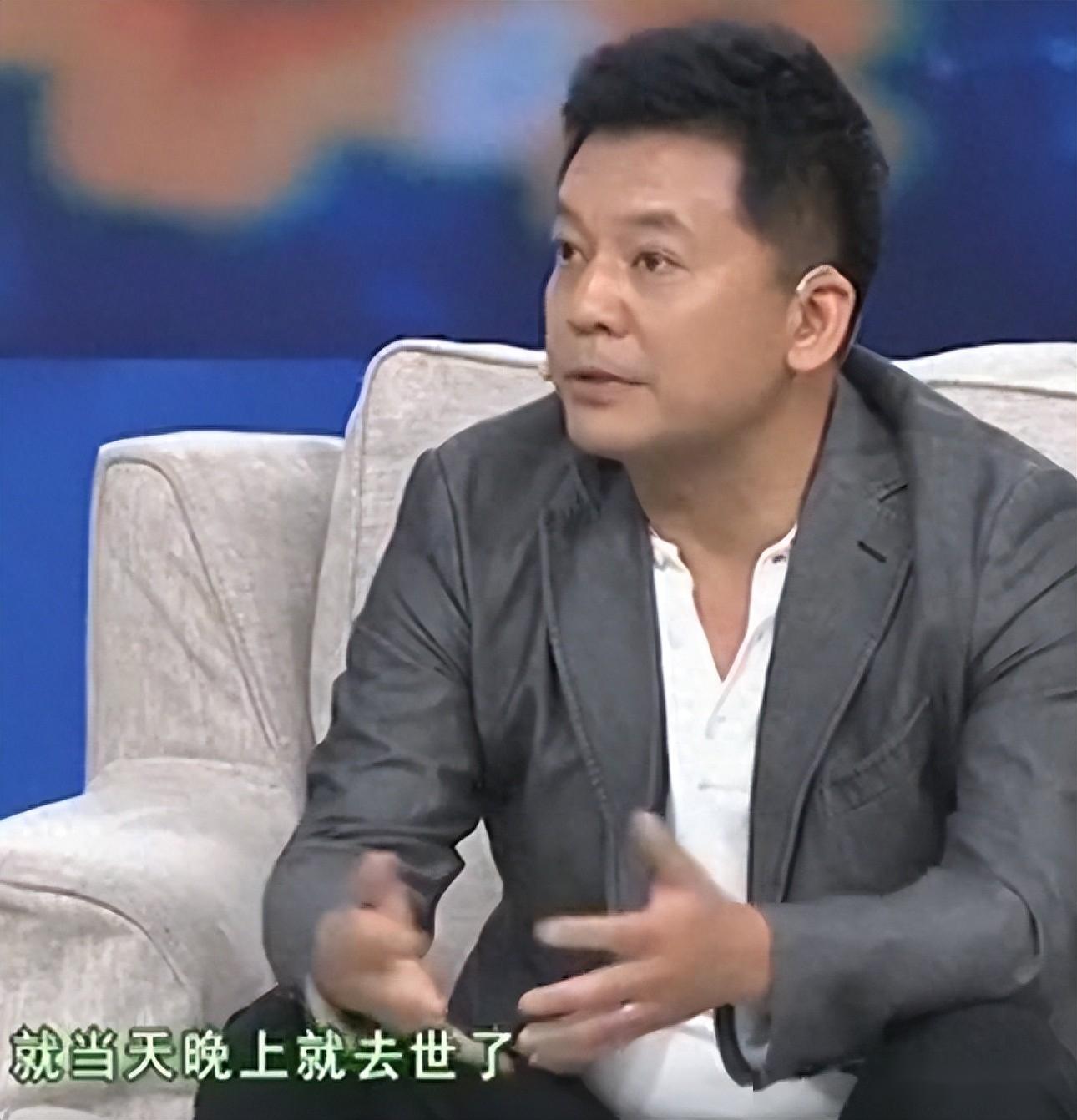 国家级演员何政军29岁娶初恋为妻如今女儿成他骄傲
