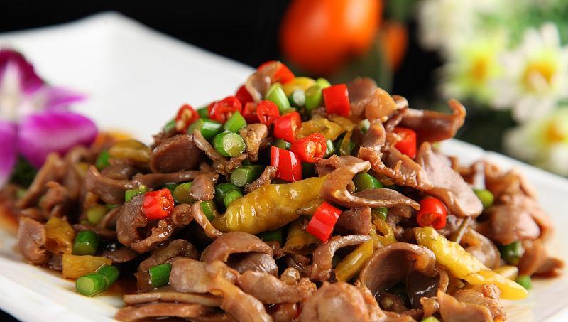 「美食菜谱」川菜爆炒鸡杂:麻辣鲜香,下饭神器,让你欲罢不能!