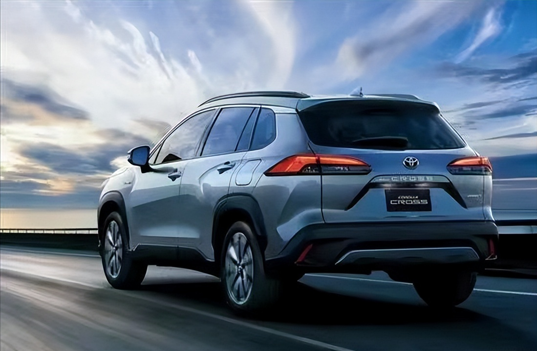 12万起!全新2023款丰田卡罗拉锐放,美过奥迪q5!