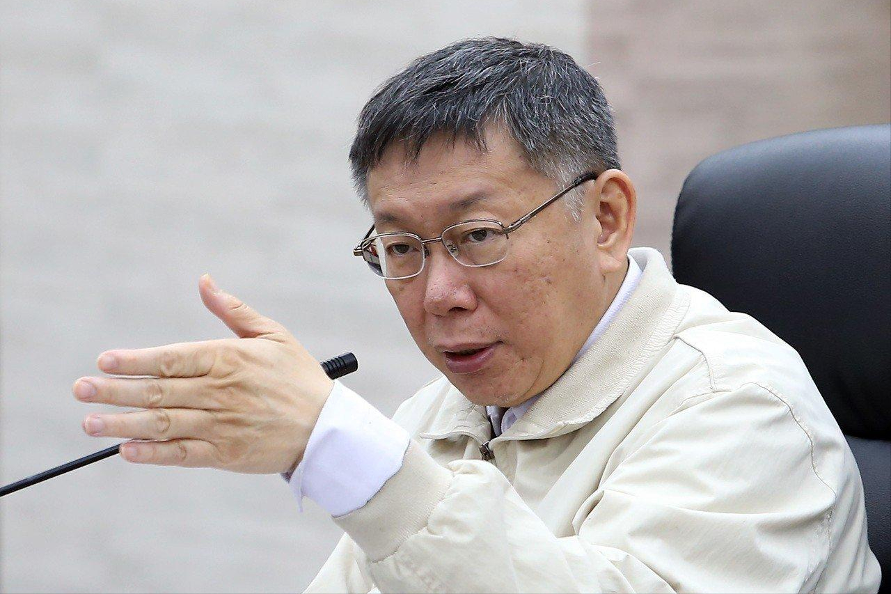 蓝营换侯声浪四起,洪秀柱发千字文挺侯