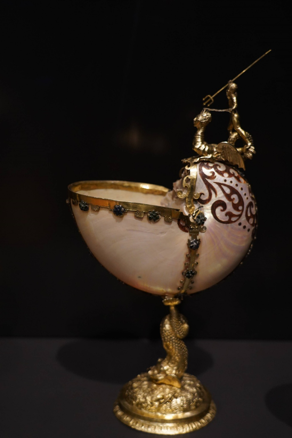 鹦鹉螺杯,让人一见难忘,也曾让欧洲王室沉醉的珠宝杯