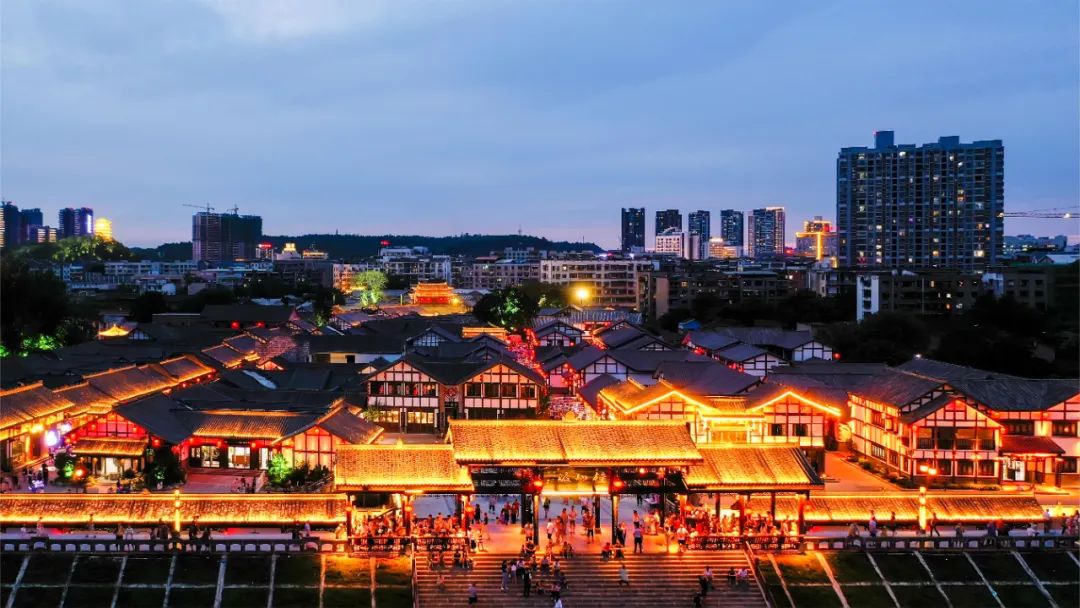 潼川古城:落入凡间的星光