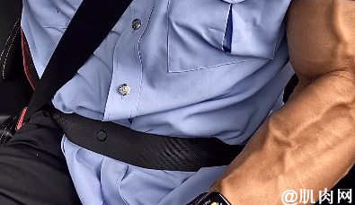 这可能是四川"最壮"的肌肉警察,罪犯看完直呼不敢惹