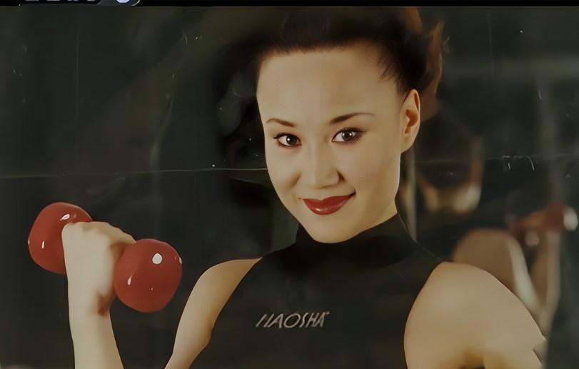 "健美皇后"马华:41岁骤逝身上多处瘢痕,生前一个习惯不太好