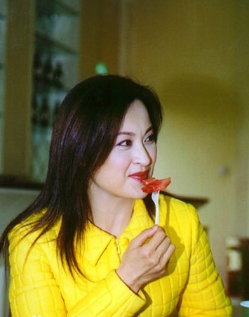 年, 王璐瑶接到了《雪山飞狐》剧组递来的橄榄枝,邀请她出演苗人凤