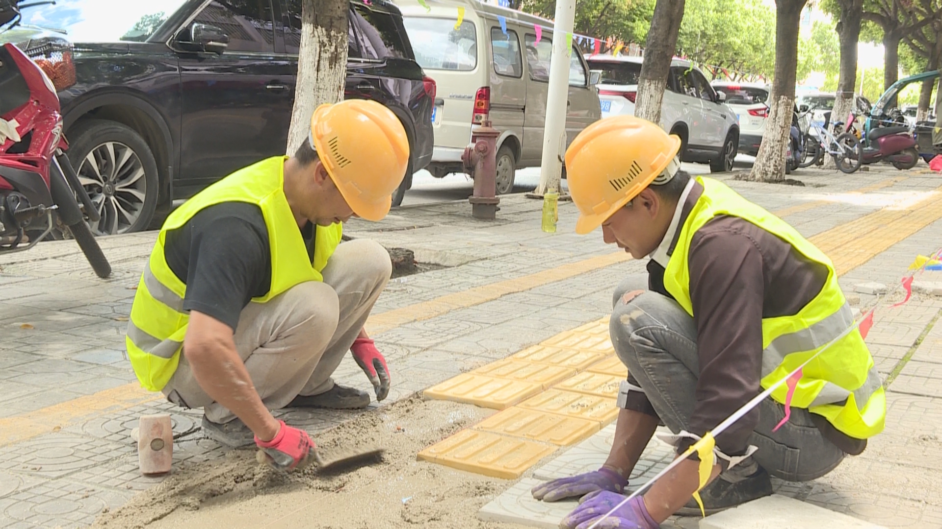 保山隆阳区住建局:推进完善无障碍盲道建设 体现城市温度