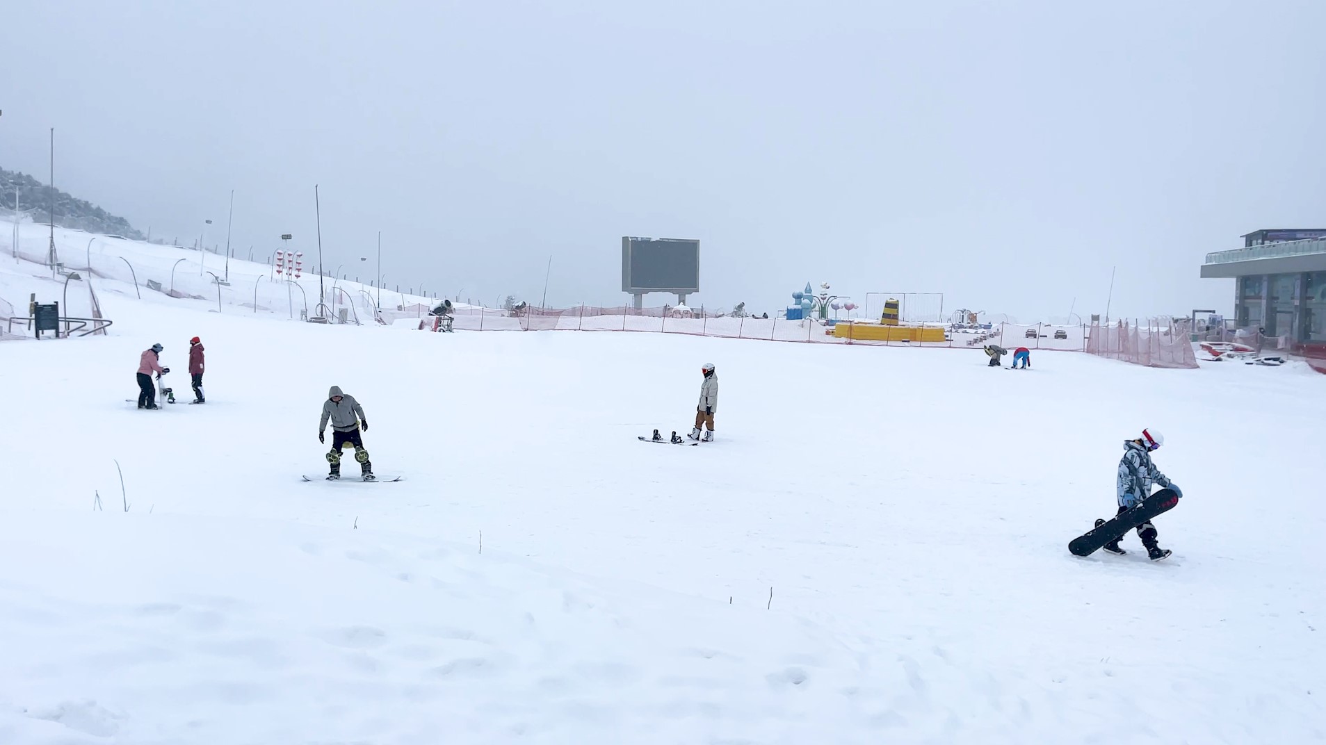 嵩顶滑雪场图片