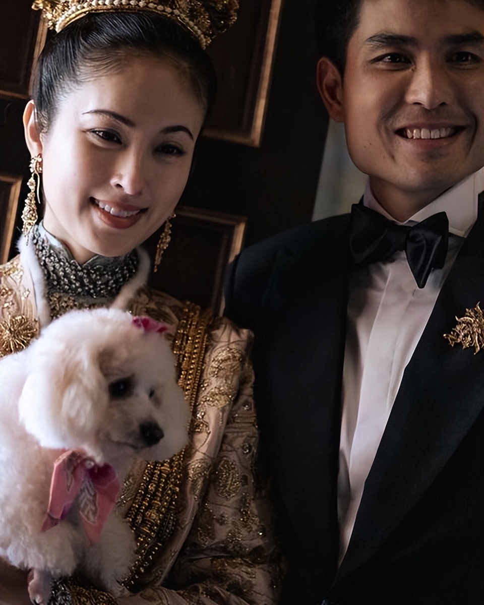 泰国最美变性人宝儿大婚!金色礼服配黄金皇冠太高贵,新郎也超帅