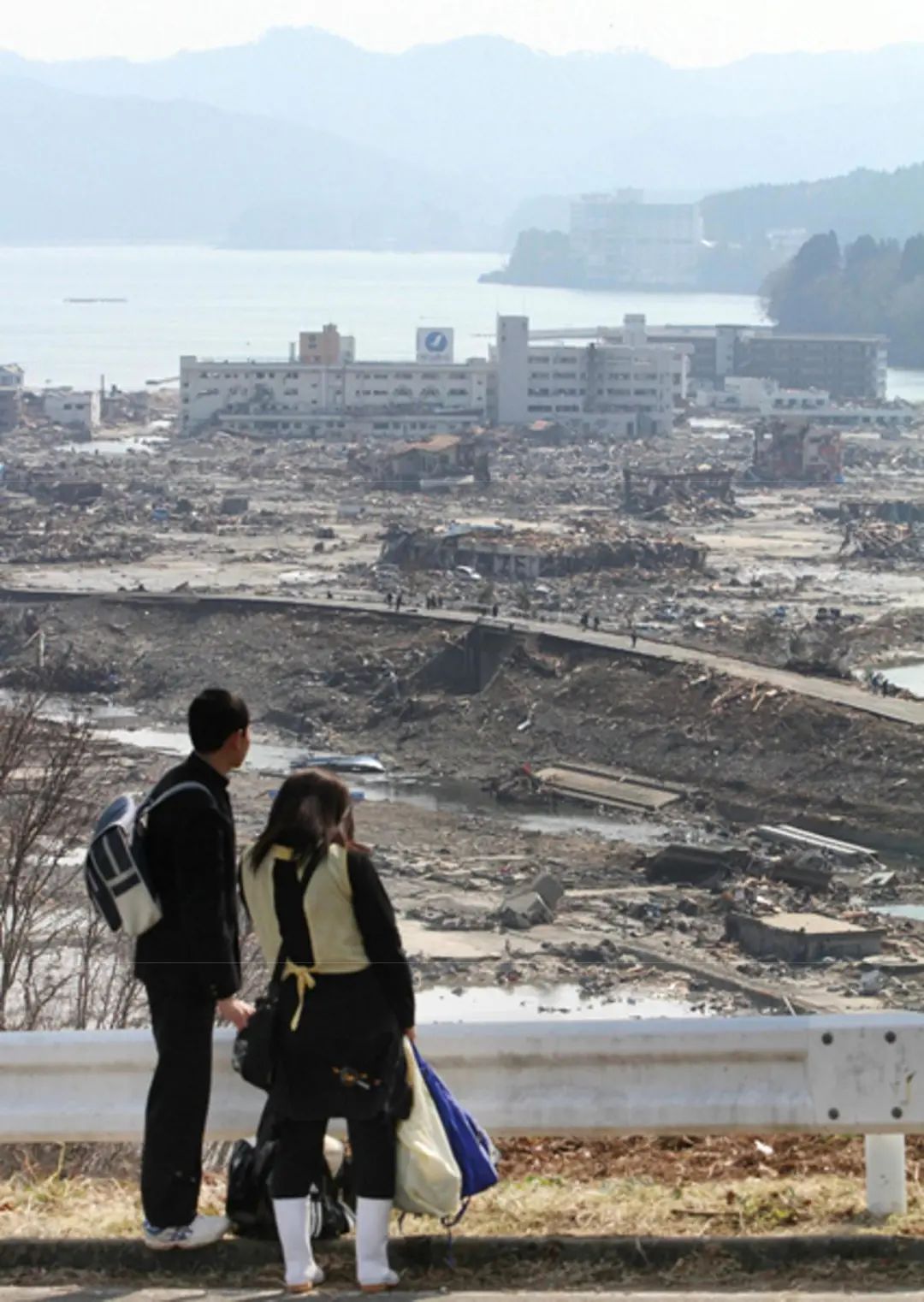 日本311大地震100张照片记录,未敢忘记的一刻!