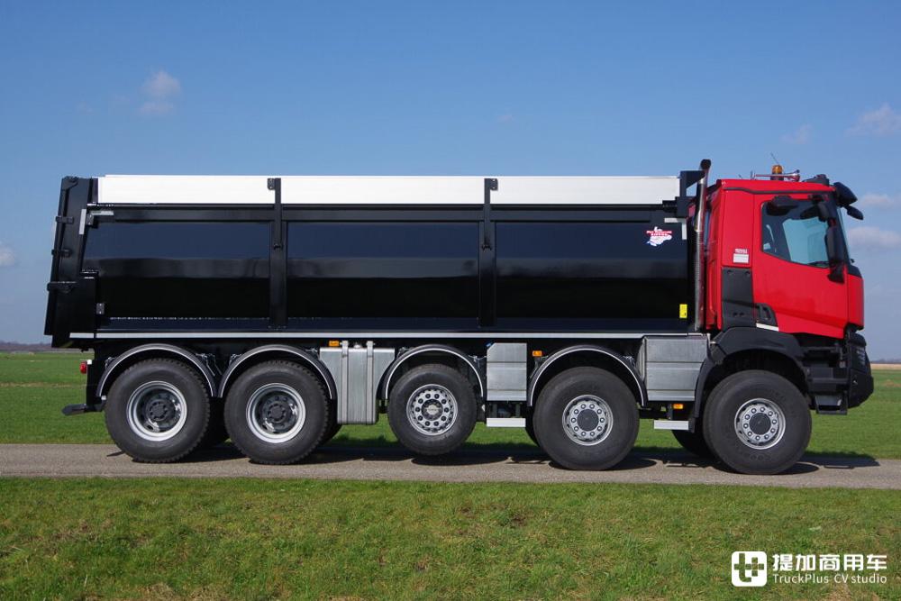 国内见不到的雷诺自卸车实拍,五轴10x8驱动,这配置也太强悍了