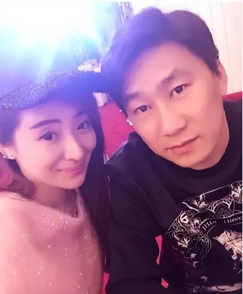 皮长山现实中老婆图片