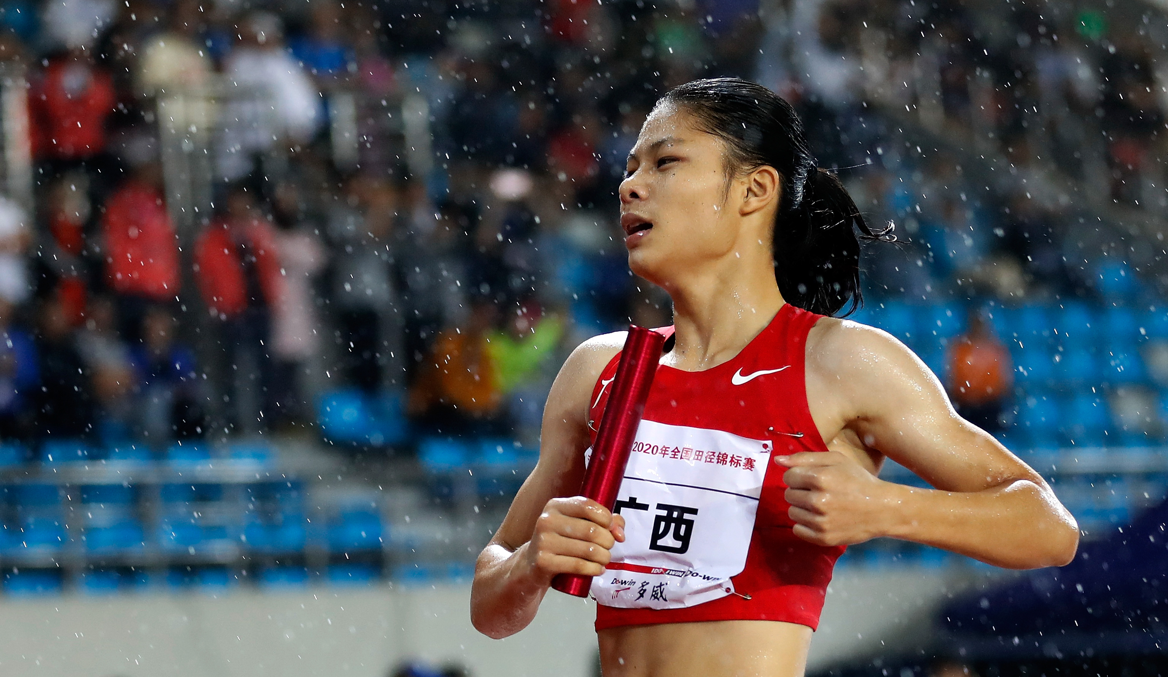 田径——全国锦标赛:女子4x400米接力决赛赛况
