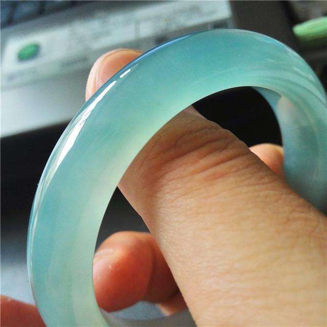 玻璃种蓝水料,加工成"翡翠手镯"全过程,你见过吗?