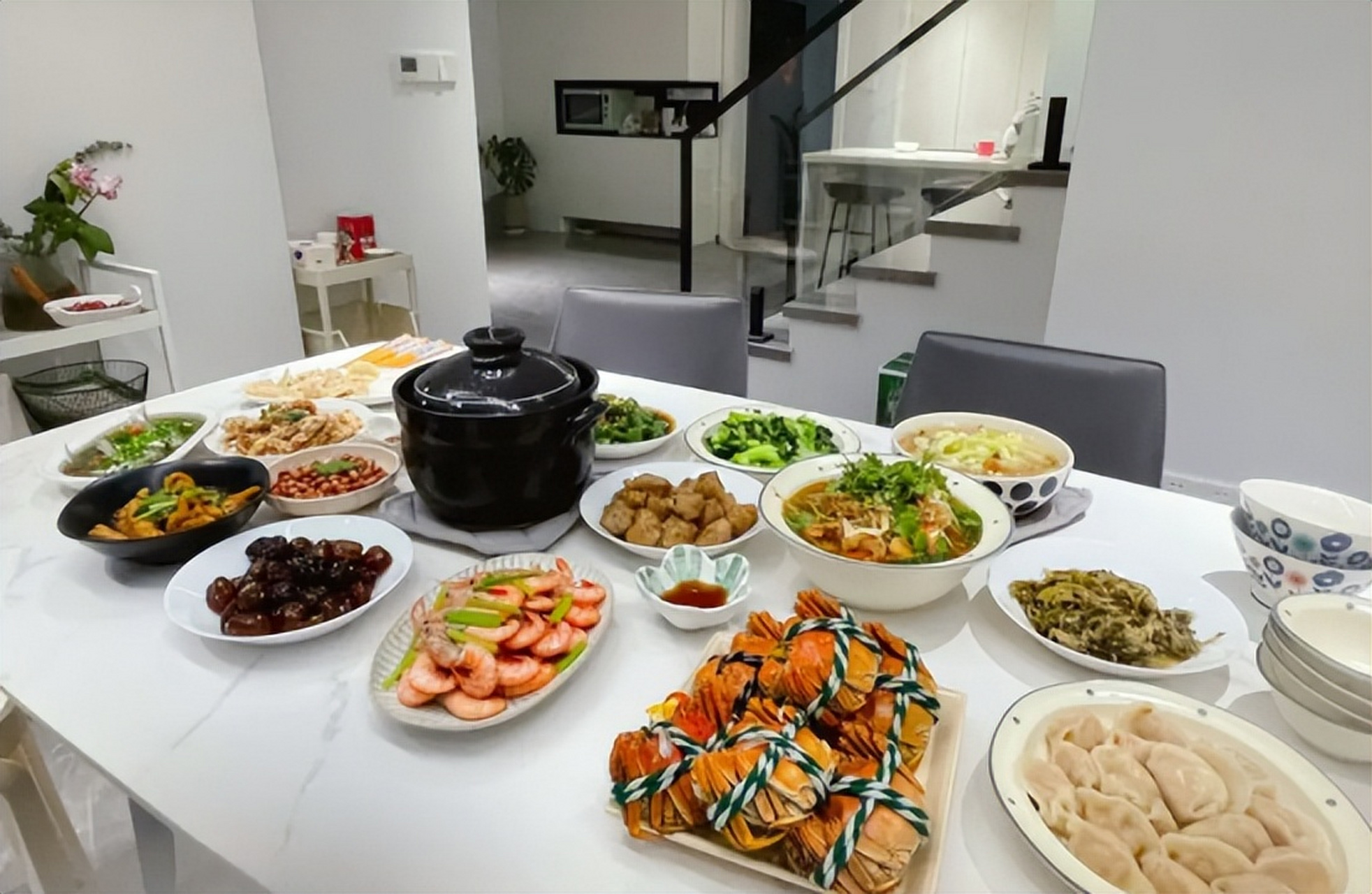 国庆期间聚餐,不用下馆子,建议安排"3菜2酒",吃得