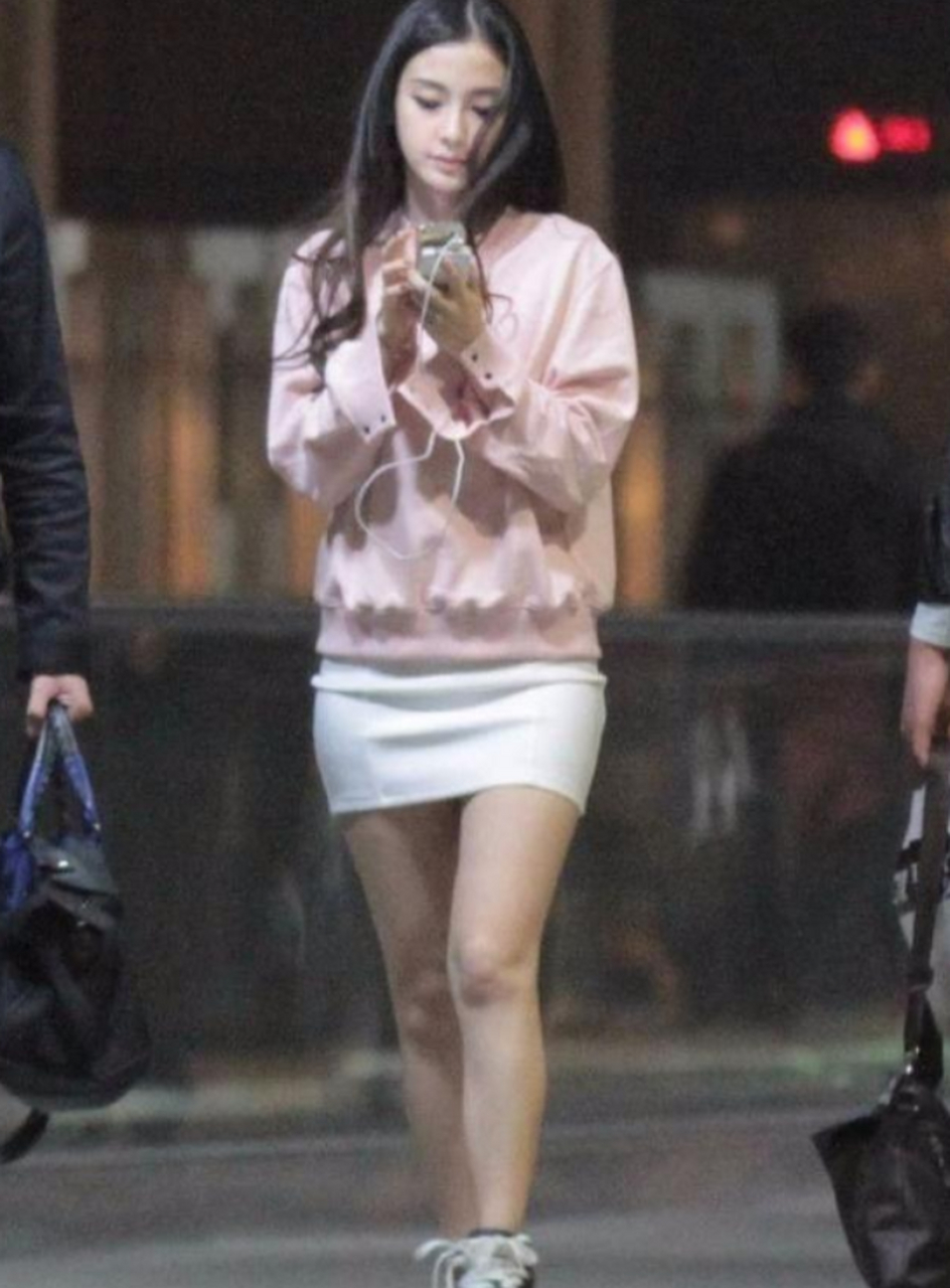 五五分身材杨颖,说到angelababy,大家都觉得她不光有着姣好的面容