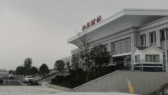 嘉定区回应安亭西站公交"错配":今年10月实施优化线路