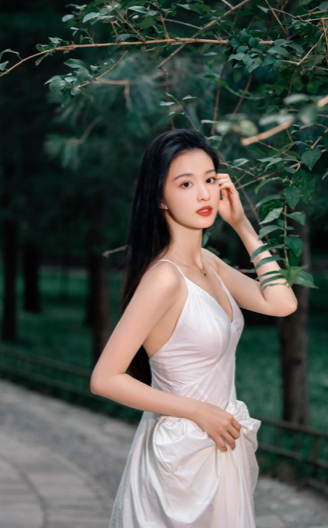 王楚然儿时经历被扒惹争议,《庆余年2》受到影响,网友喊话换人