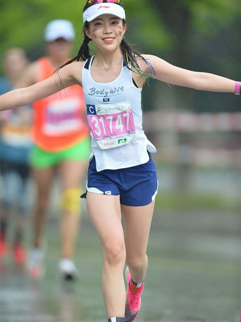 跑步5年,全马326——跑圈女神李红娜来了!