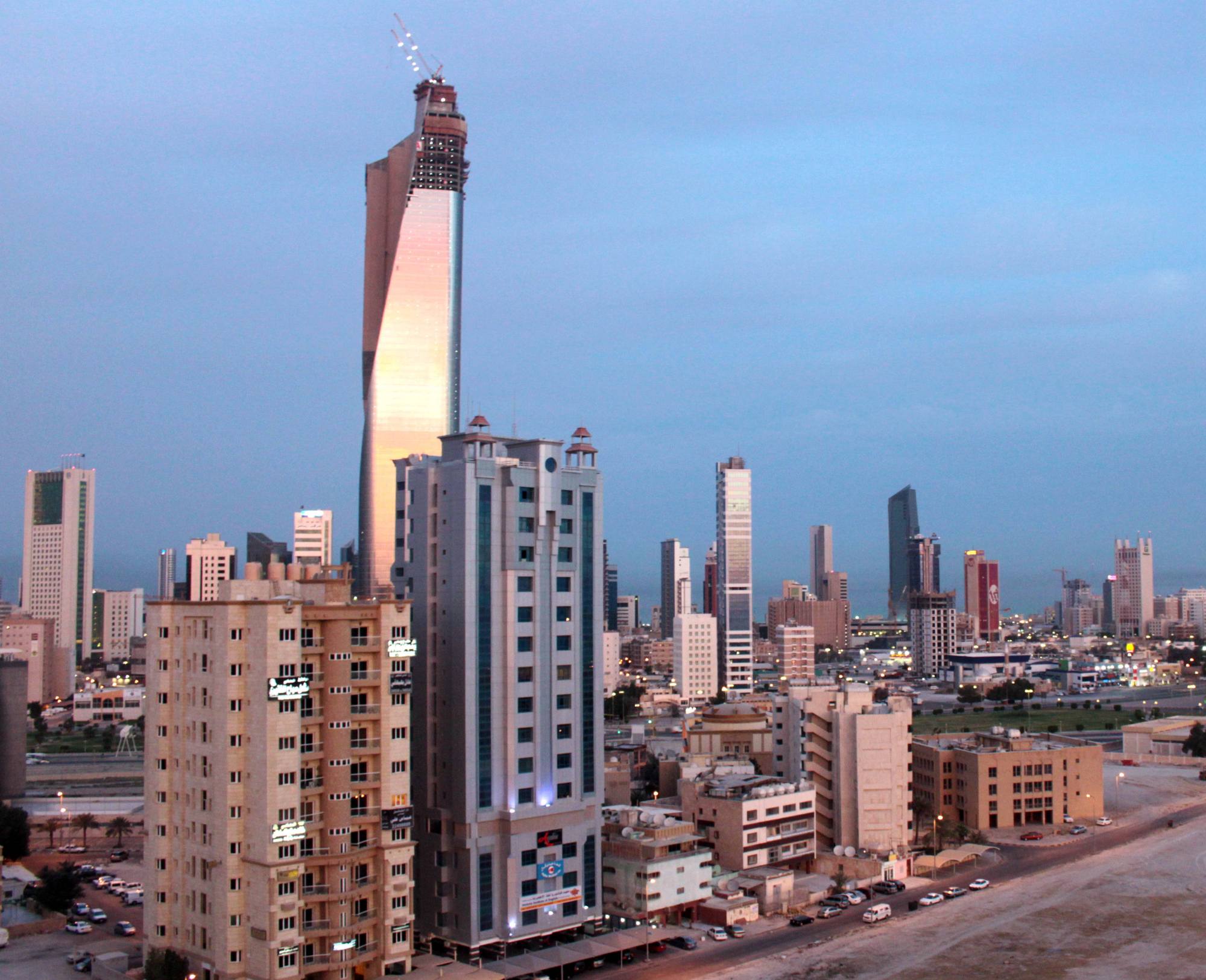 科威特第一高楼,412米个性之作,完美诠释了什么是前卫