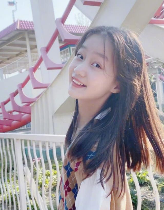 因长得太好看,被全网禁止整容的赵薇"女儿",如今美得不敢认