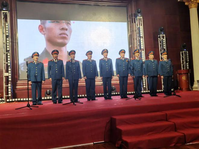 红船快讯|北京开国将军后代合唱团欢聚一堂共庆"八一"建军节