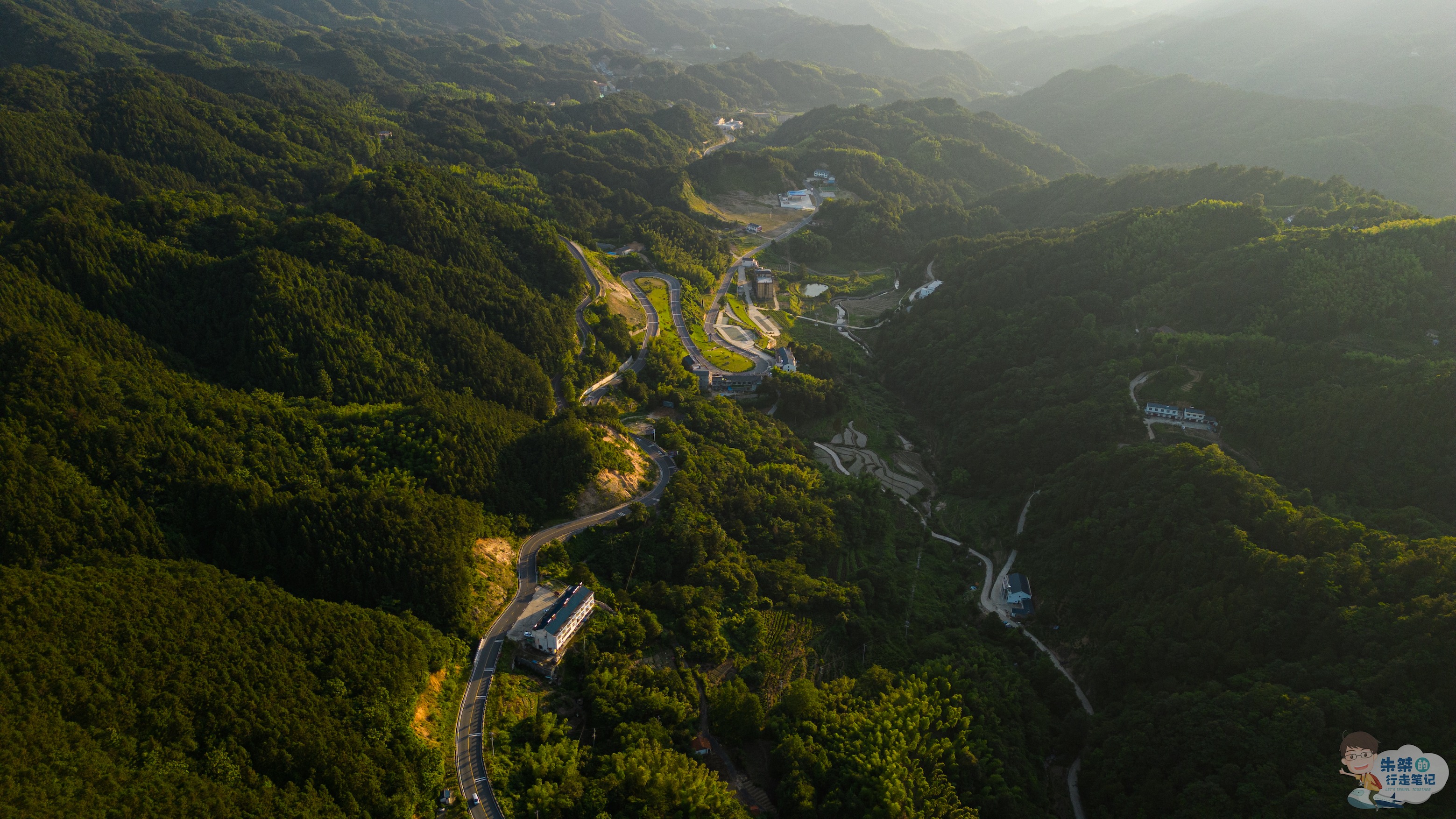 夏天,六安旅行正确的打开方式,驾游800公里大别山风景道