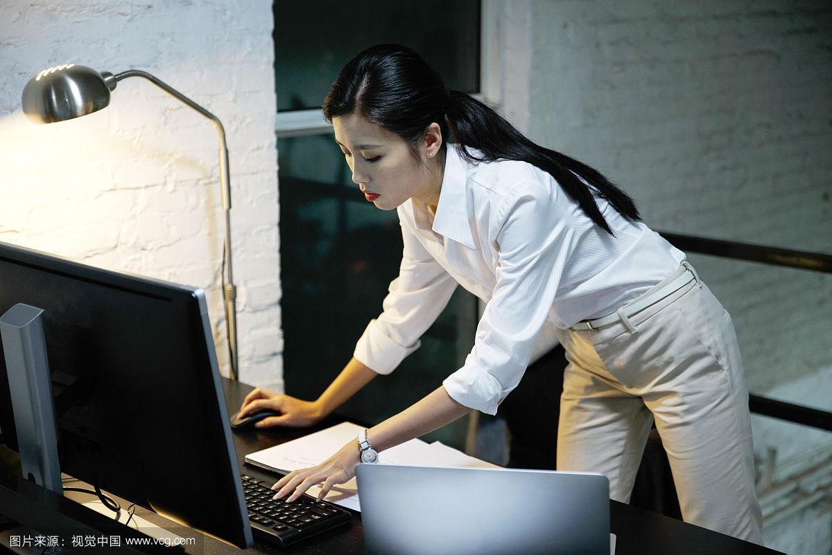 故事:公司传出我和女主管有私情,她知道后居然这样做,令人意外