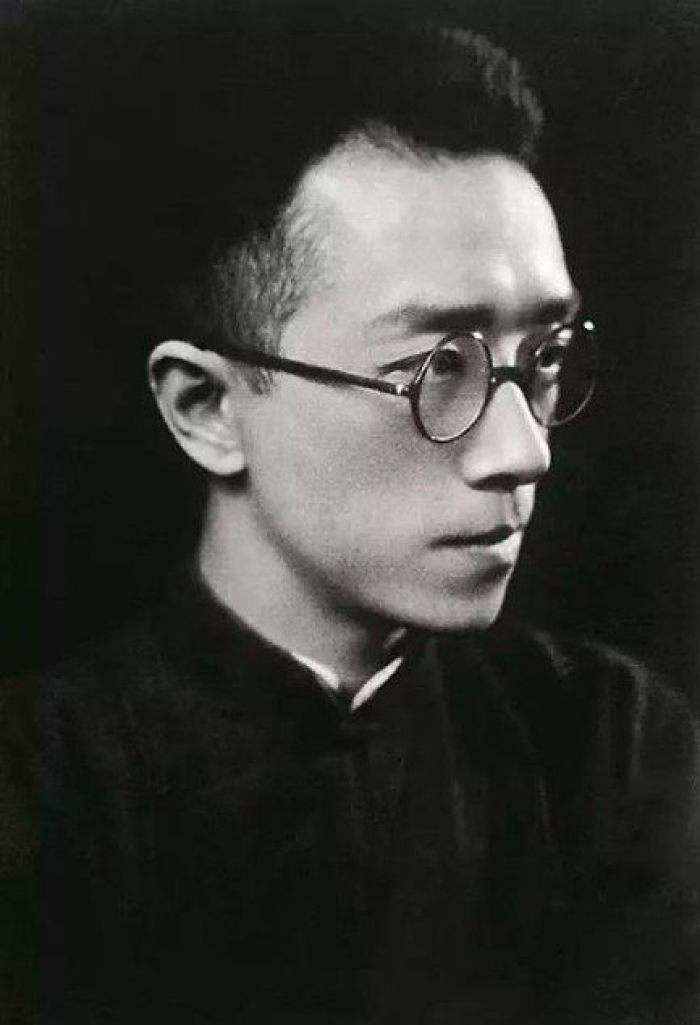 胡适留洋归来,在北大首秀英语,被梳着小辫的辜鸿铭嘲笑口音