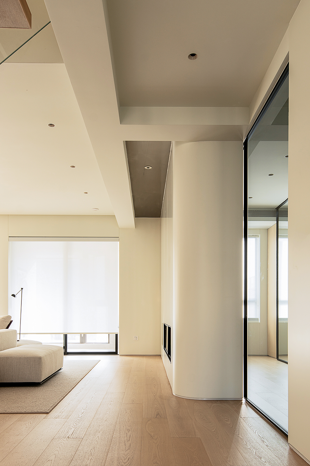 室内设计丨174㎡大平层,"光与影的碰撞"尽显极简风格