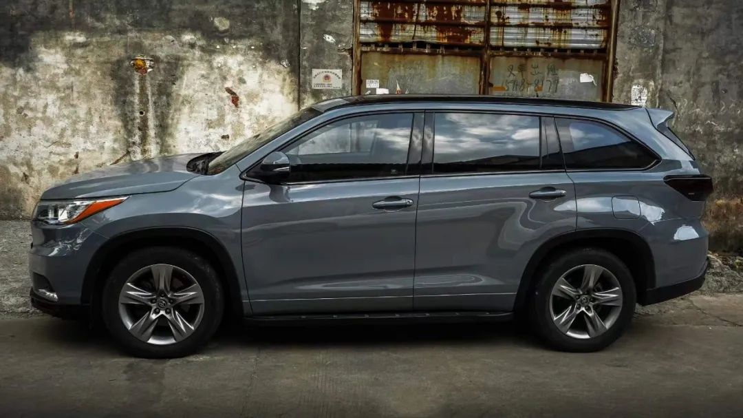 丰田汉兰达改色分享:纳多灰"让经典传承,让个性爆发.