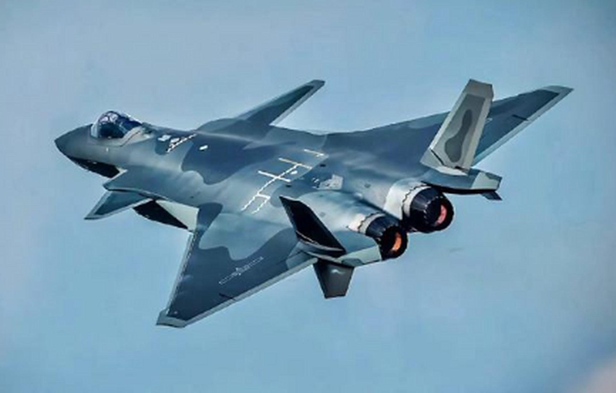 中国每年生产50架歼20,现下来应该生产装涡扇15发动机的歼20b,这会