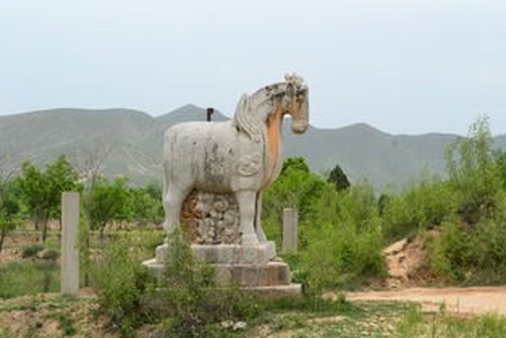 在嵯峨山下的保安亭中,李大
