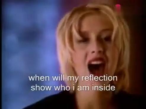 [图]Christina Aguilera - Reflection MV 自己