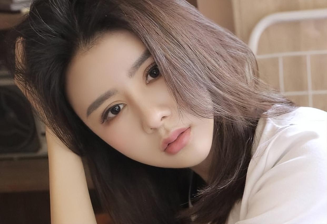 女生使用"精华"的时候,要注意这四个误区,皮肤越来越白皙细腻