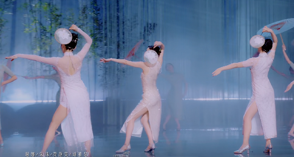 歌难听舞难看造型丑,谢娜穿旗袍劈叉也难救,浪姐4五公上很难评