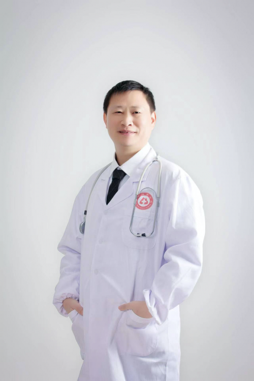 泸州欣旺动物医院院长黄家雨:兽医界的杰出典范