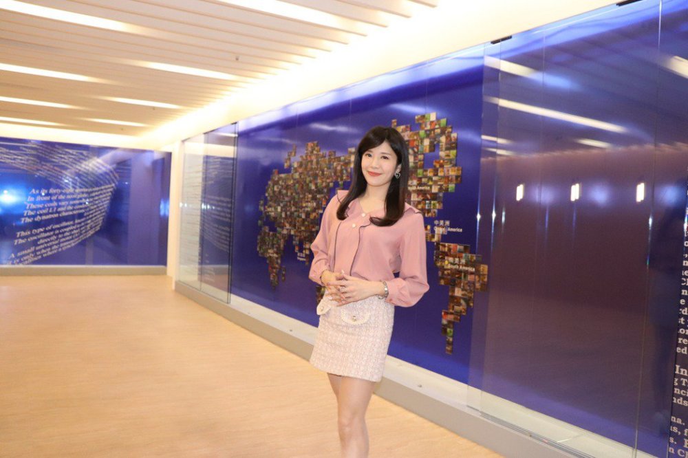 "汉堡博主"郑亦真,通过不断运动保持好身材,38岁气质犹在