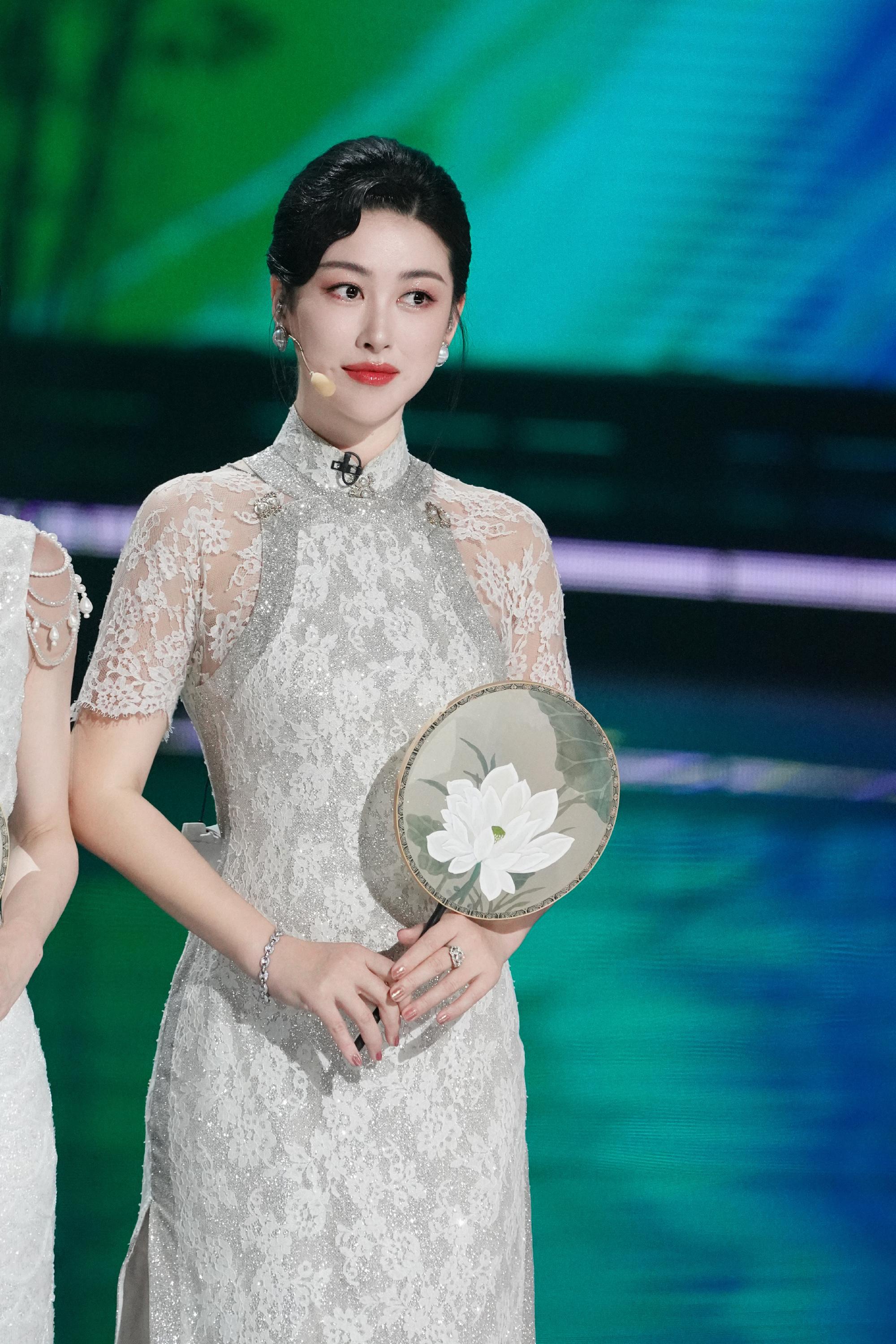 徐怀钰谢欣淘汰拒绝复活,个人排名争议大,网友锐评:"皇"太多