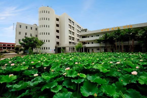 泉州华光职业学院:三秩芳华,辉影流光