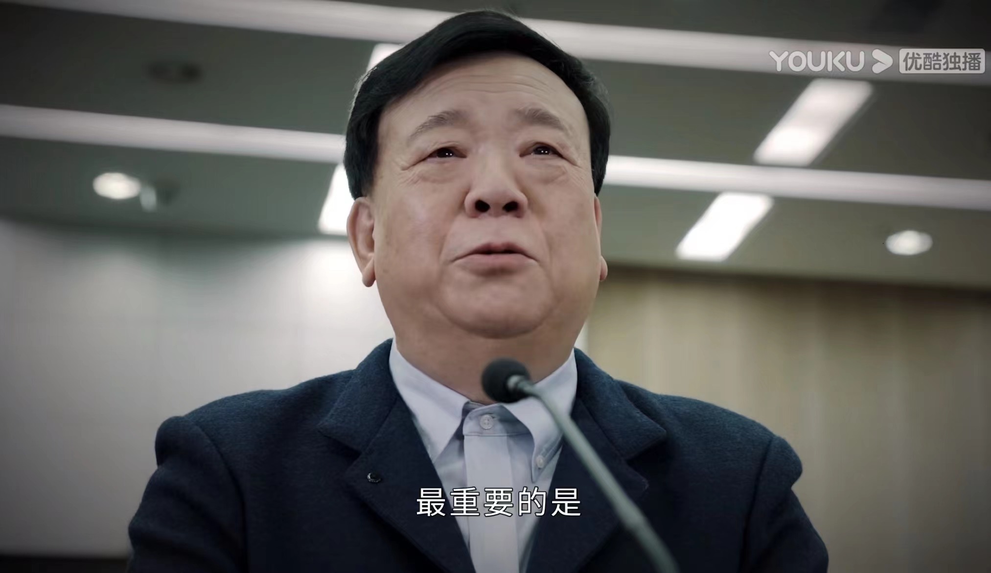 王志文新剧《风雨送春归》首播,网友感慨:一手好牌,打的稀烂