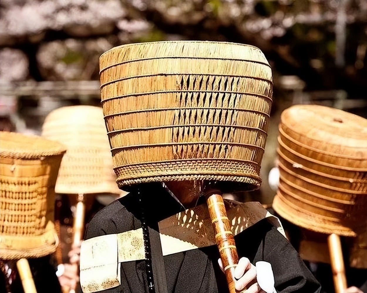 历史思考:日本古代社会中为何会出现替代出家?