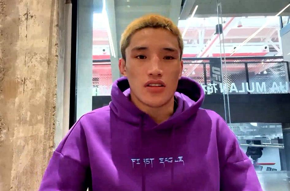 益扎轻松拿下胜利!ufc合约还有多远?