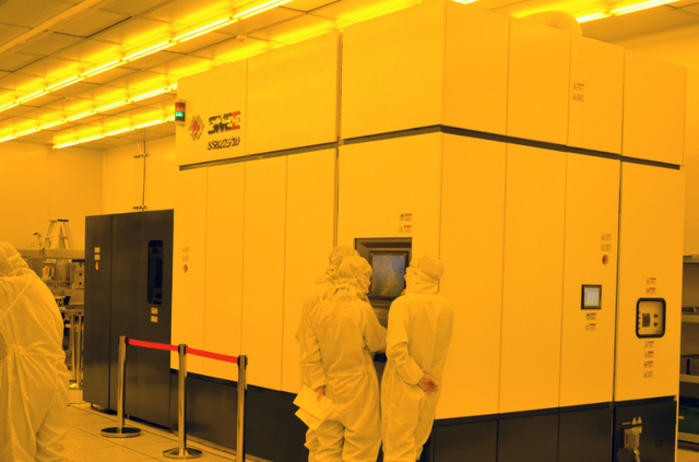 国产光刻机亮相!上海微电子已超越日本佳能