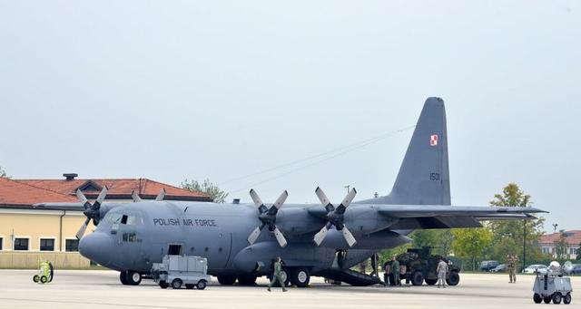 兵器知识:美制c-130大力神运输机浅谈