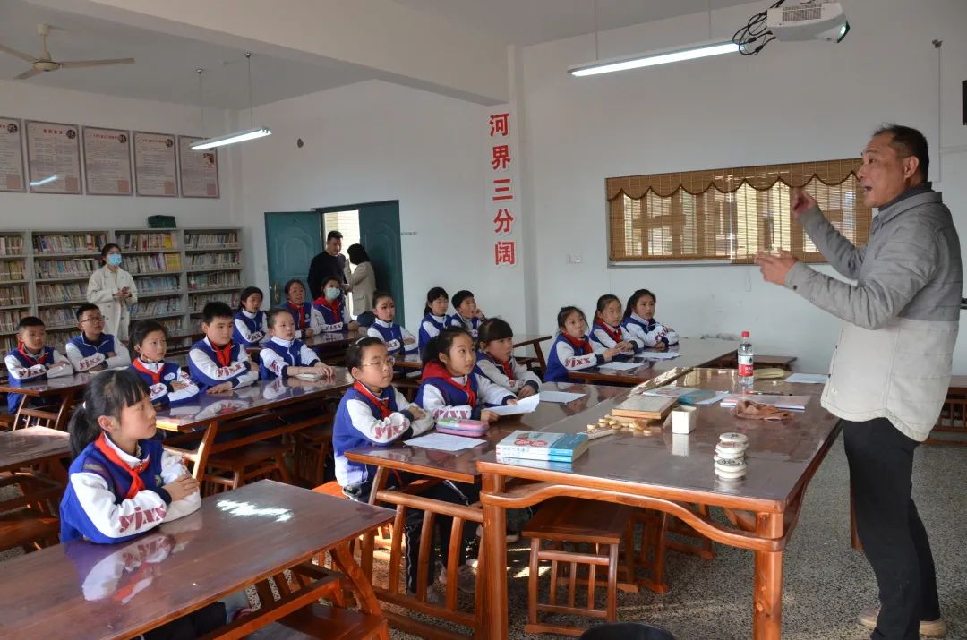 传承民间艺术,弘扬钱王文化——临安衣锦小学"民间高手"开课啦